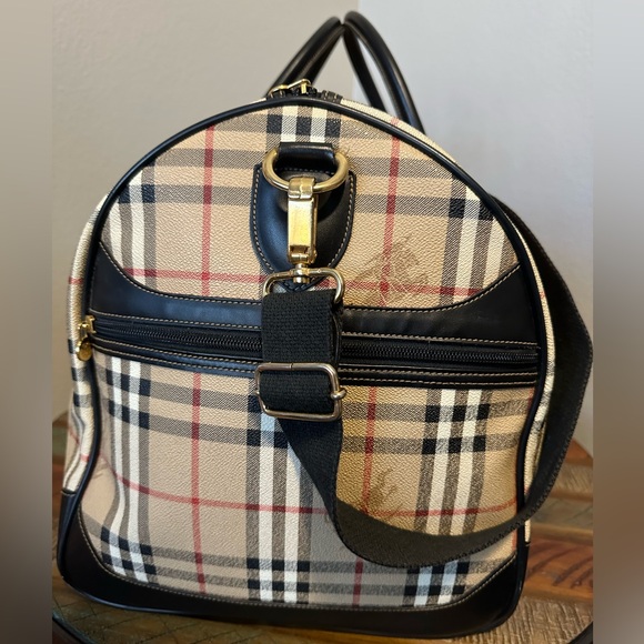 Burberrys Haymarket Check Travel Bag W Strap EUC! - Picture 2 of 16